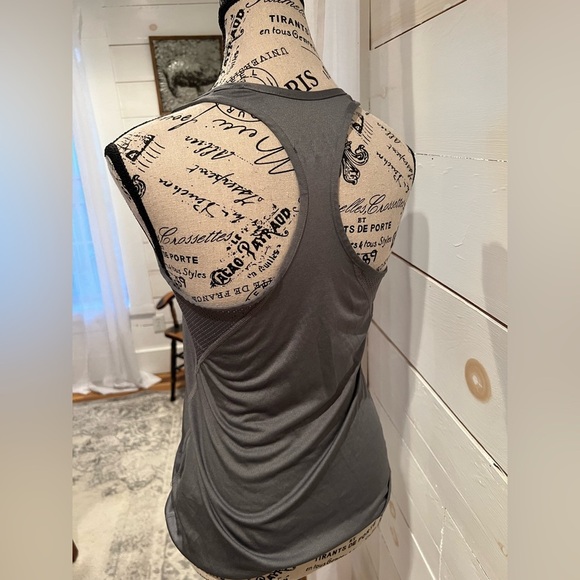 Nike Women's DriFit Gray Racerback Tank Top, size medium, EUC, athletic, workout - Picture 4 of 6